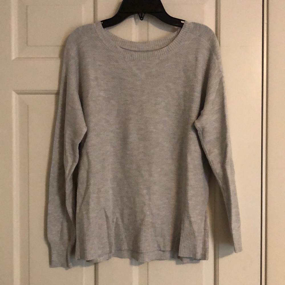 American Eagle Simple Gray Sweater